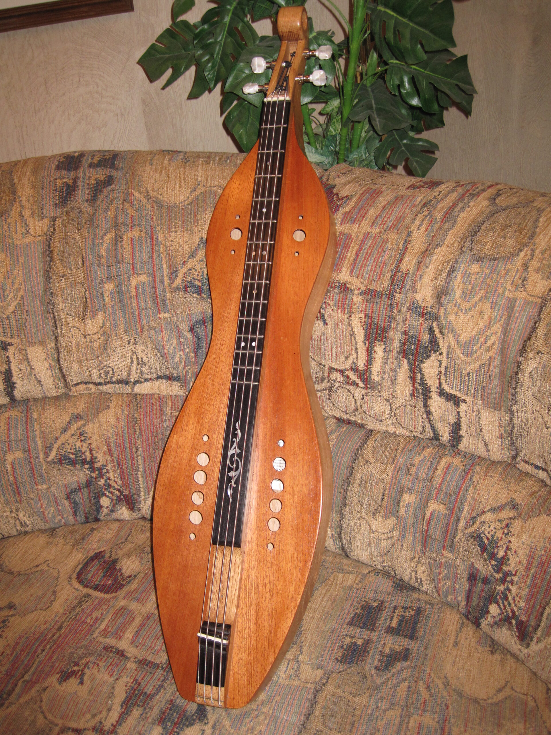 services-01 Bob Taunton Bass Mountain Dulcimer